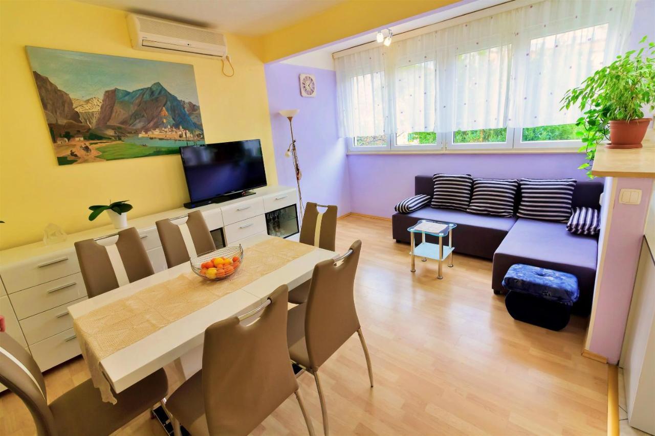Apartment Anita Omis Exterior photo